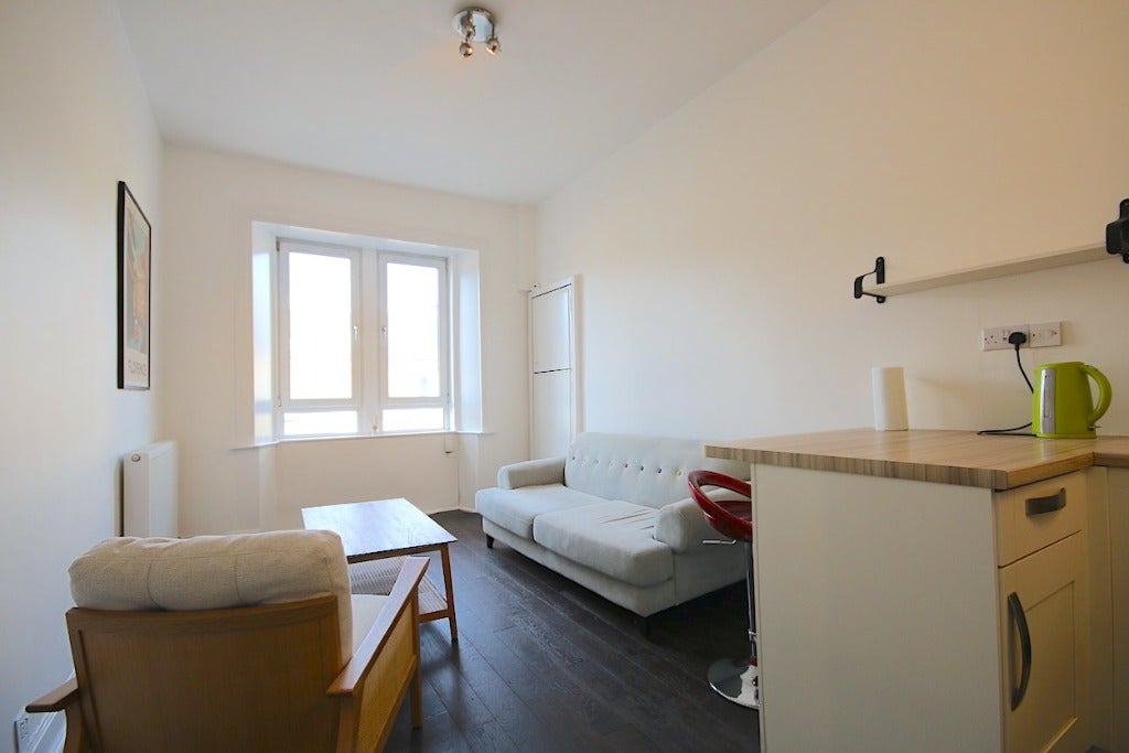 Flat Watson Crescent in City of Edinburgh