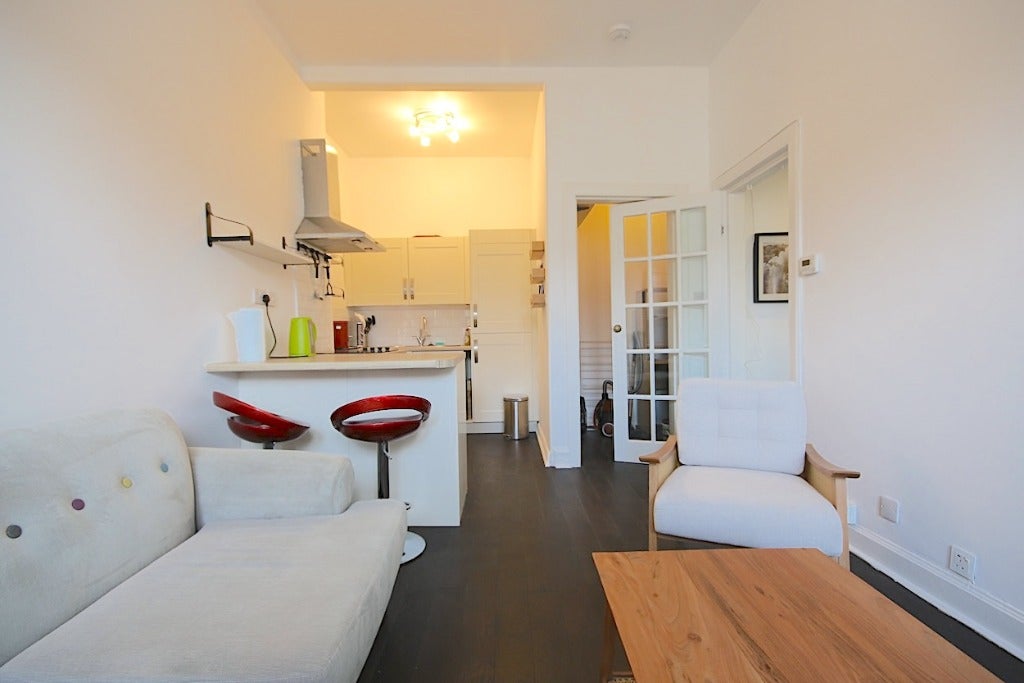 Flat Watson Crescent in City of Edinburgh