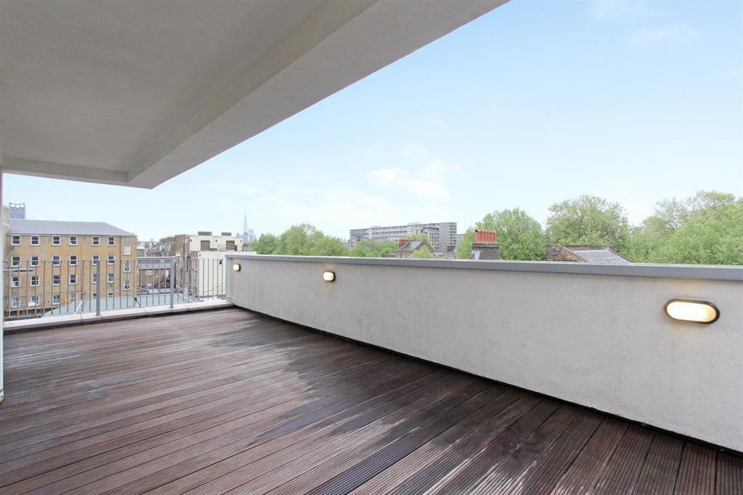 Flat Bethwin Road in Greater London