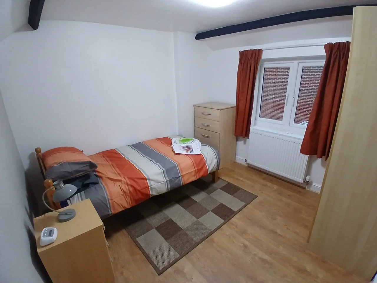 Room Ashley Road in Epsom and Ewell