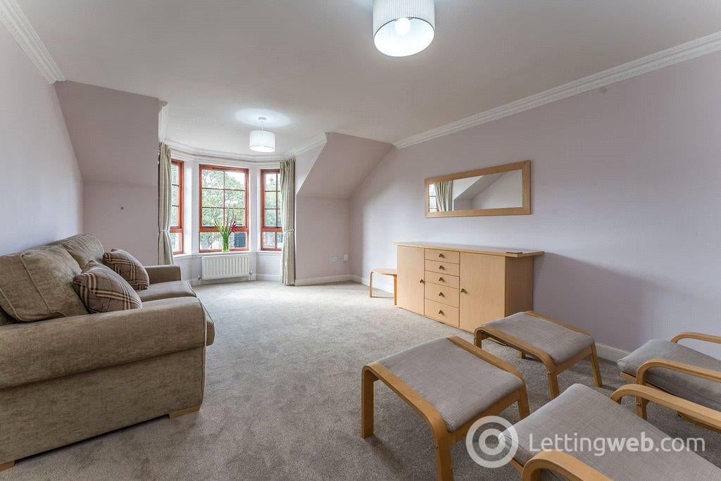 Flat Orchard Brae Avenue in Edinburgh