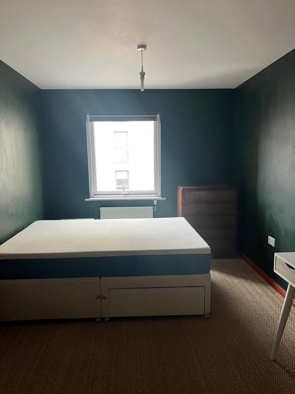 Room St Paul's Way in Greater London