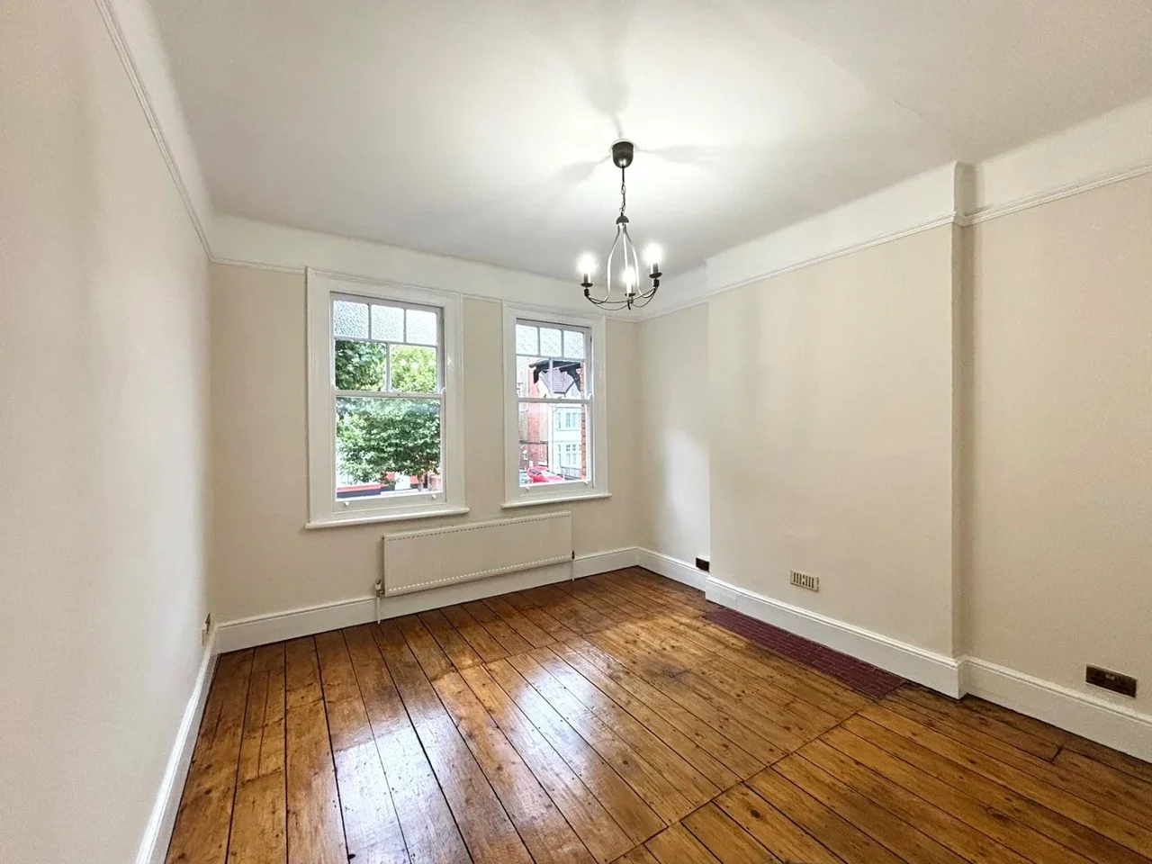 Flat Dartmouth Road in Greater London