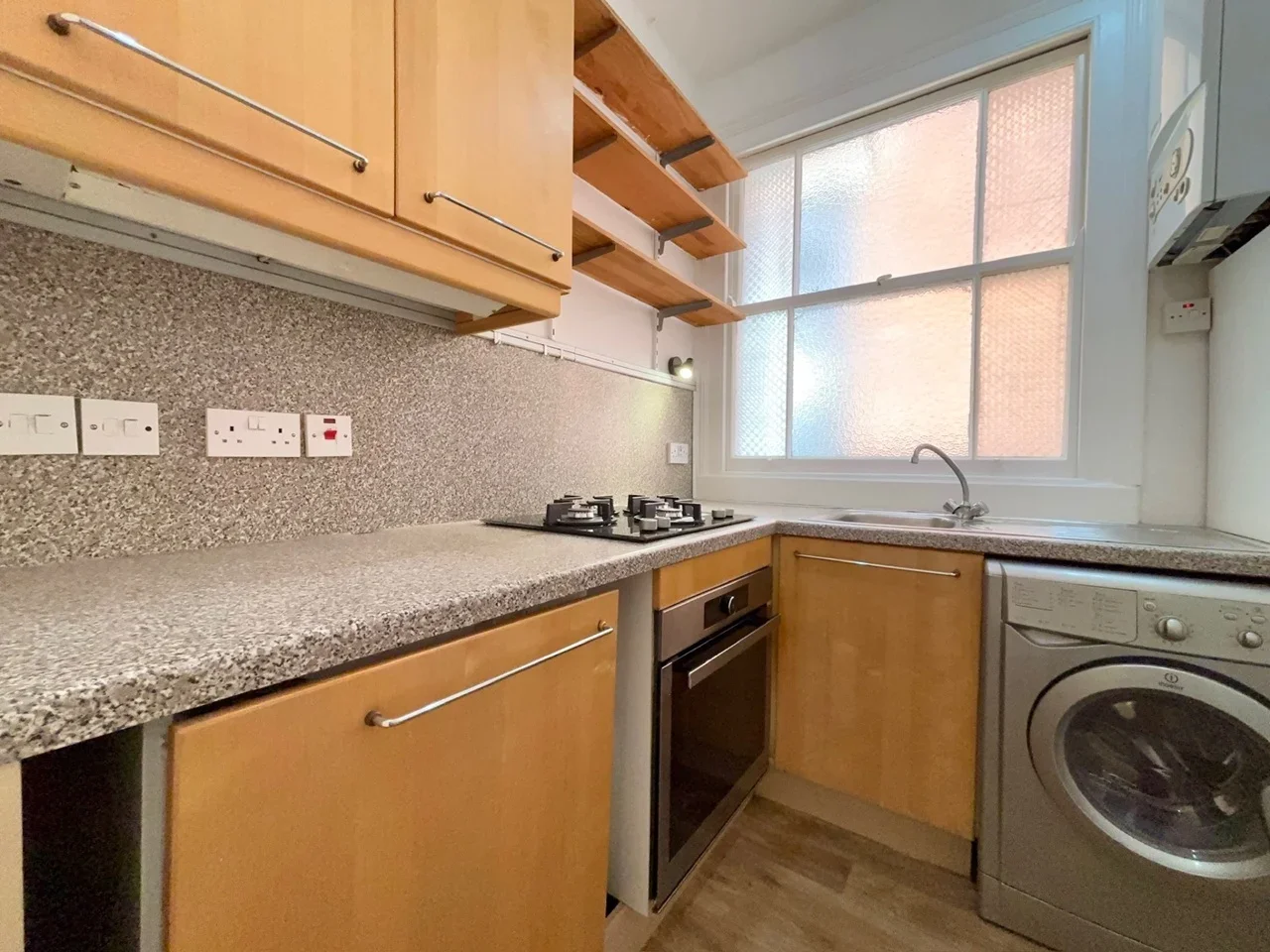 Flat Dartmouth Road in Greater London