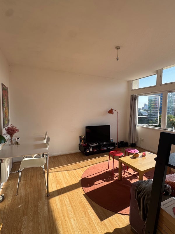 Room Newington Causeway in Greater London