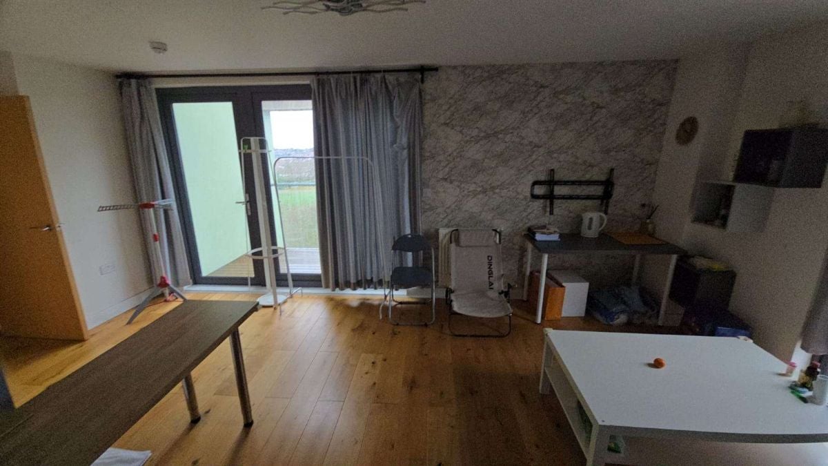 Flat Back Lane in Greater London