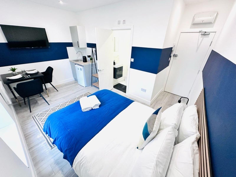 Flat Coldharbour Lane in Greater London