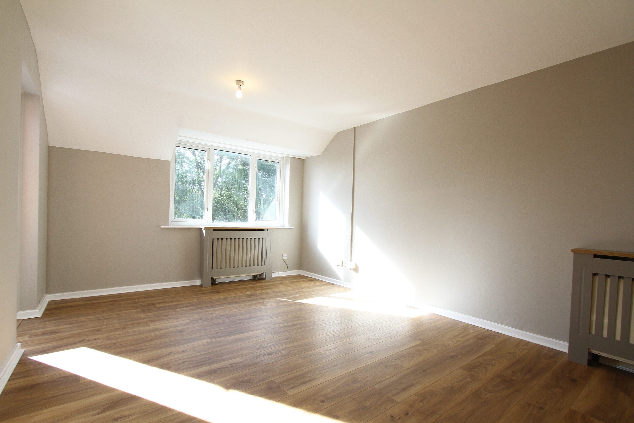 Flat Jubilee Court in Cherwell District