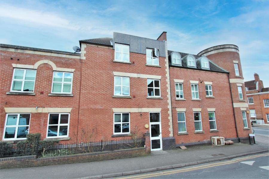 Flat London Street in Reading
