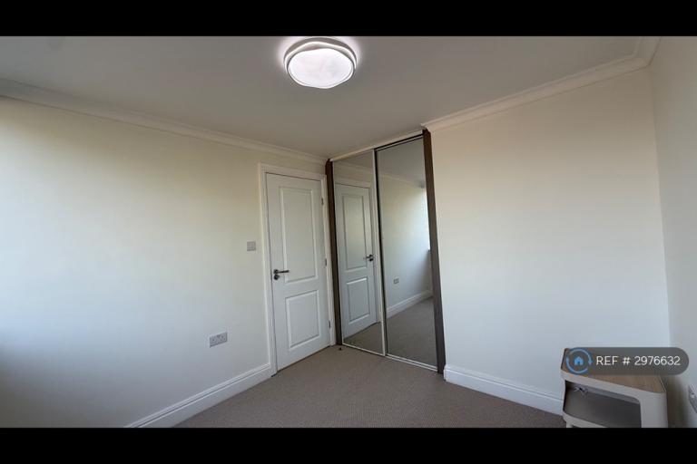 Room Horwood Close in Oxford