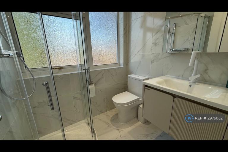 Room Horwood Close in Oxford