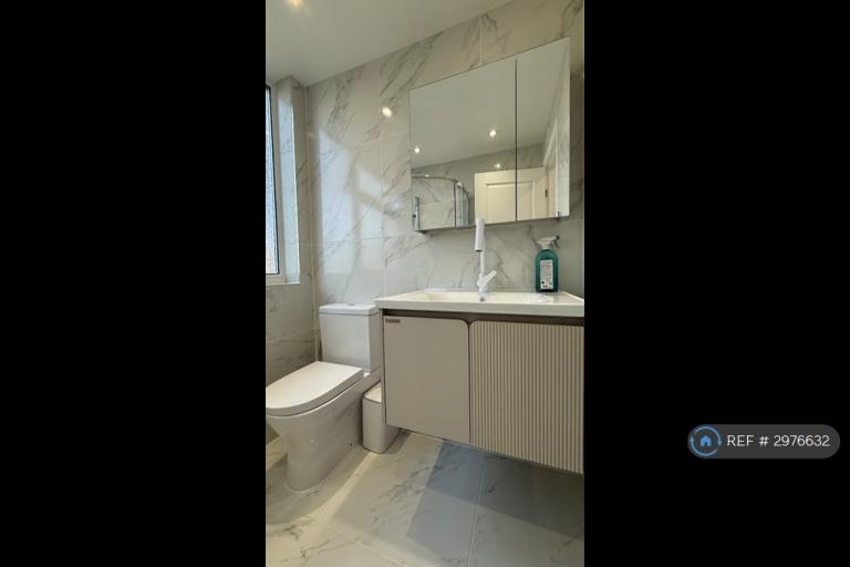 Room Horwood Close in Oxford