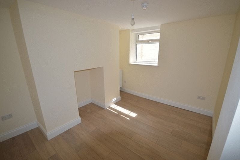 Flat Frogmore Street in Abergavenny