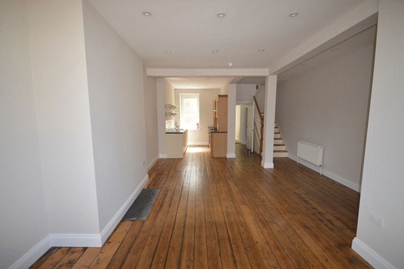 Flat Frogmore Street in Abergavenny