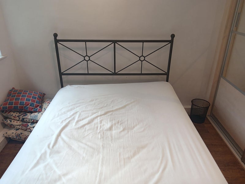 Room Sand Hill Lane in Leeds