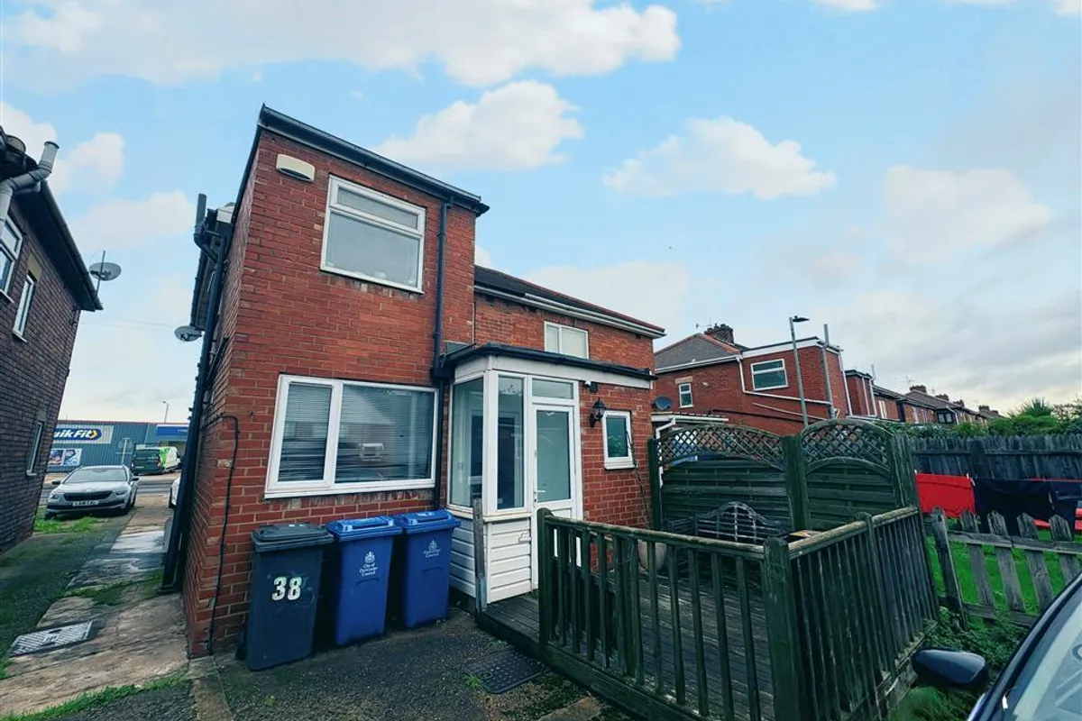 Flat Wheatley Hall Road in Doncaster