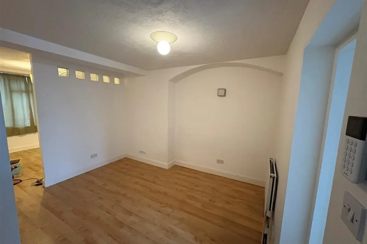 Flat Wheatley Hall Road in Doncaster
