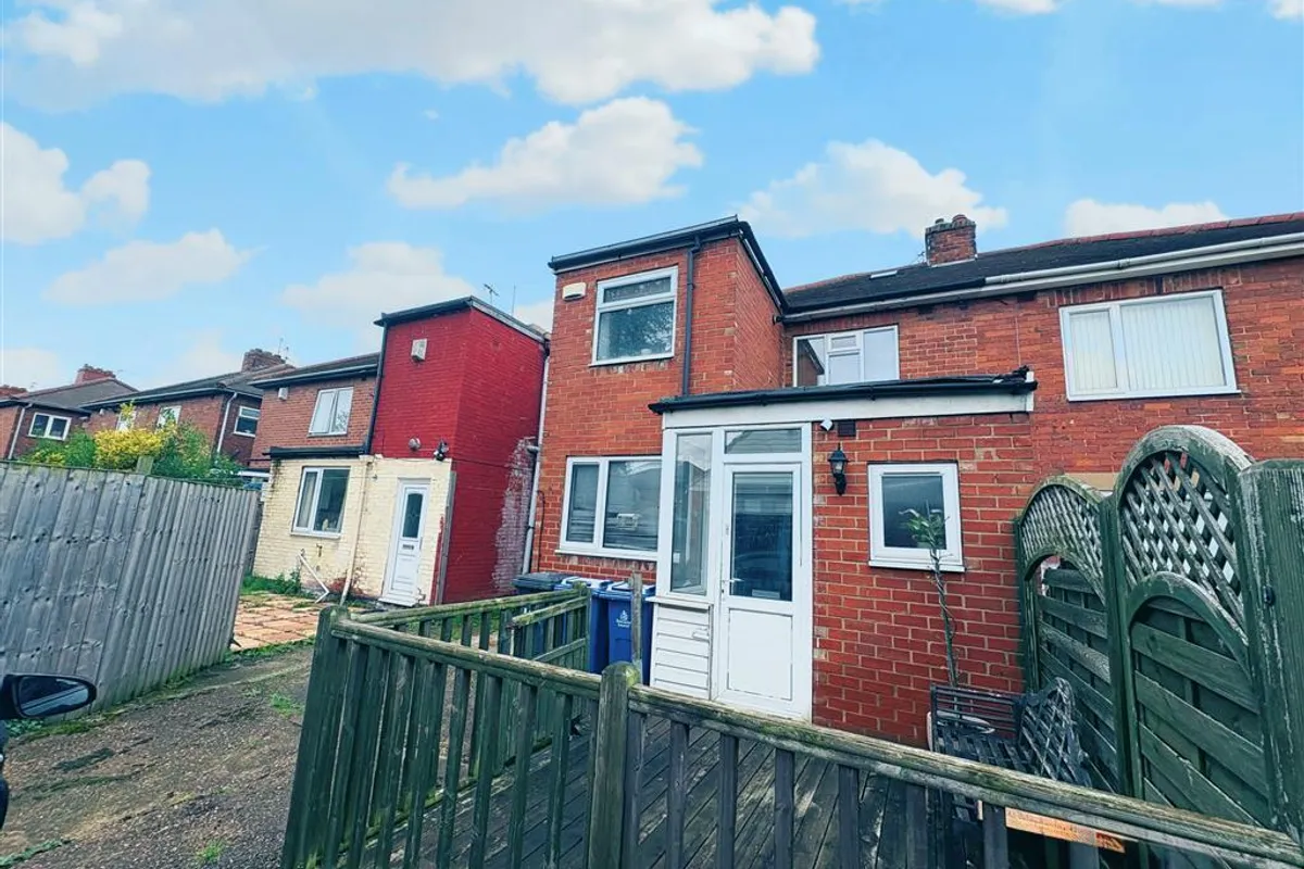 Flat Wheatley Hall Road in Doncaster