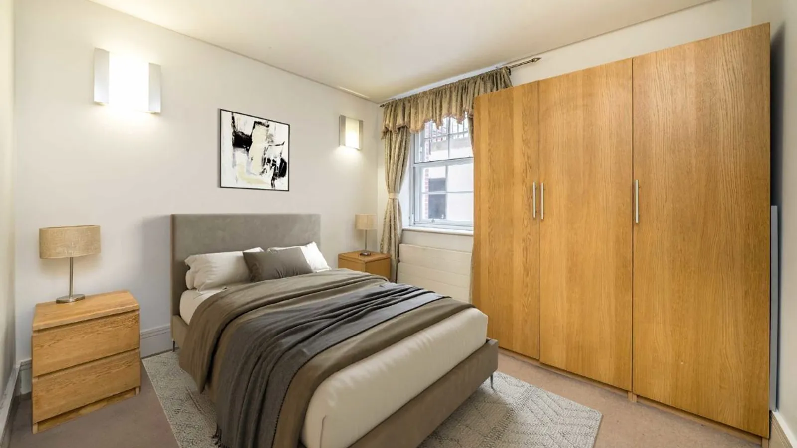 Flat Dunraven Street in City of Westminster