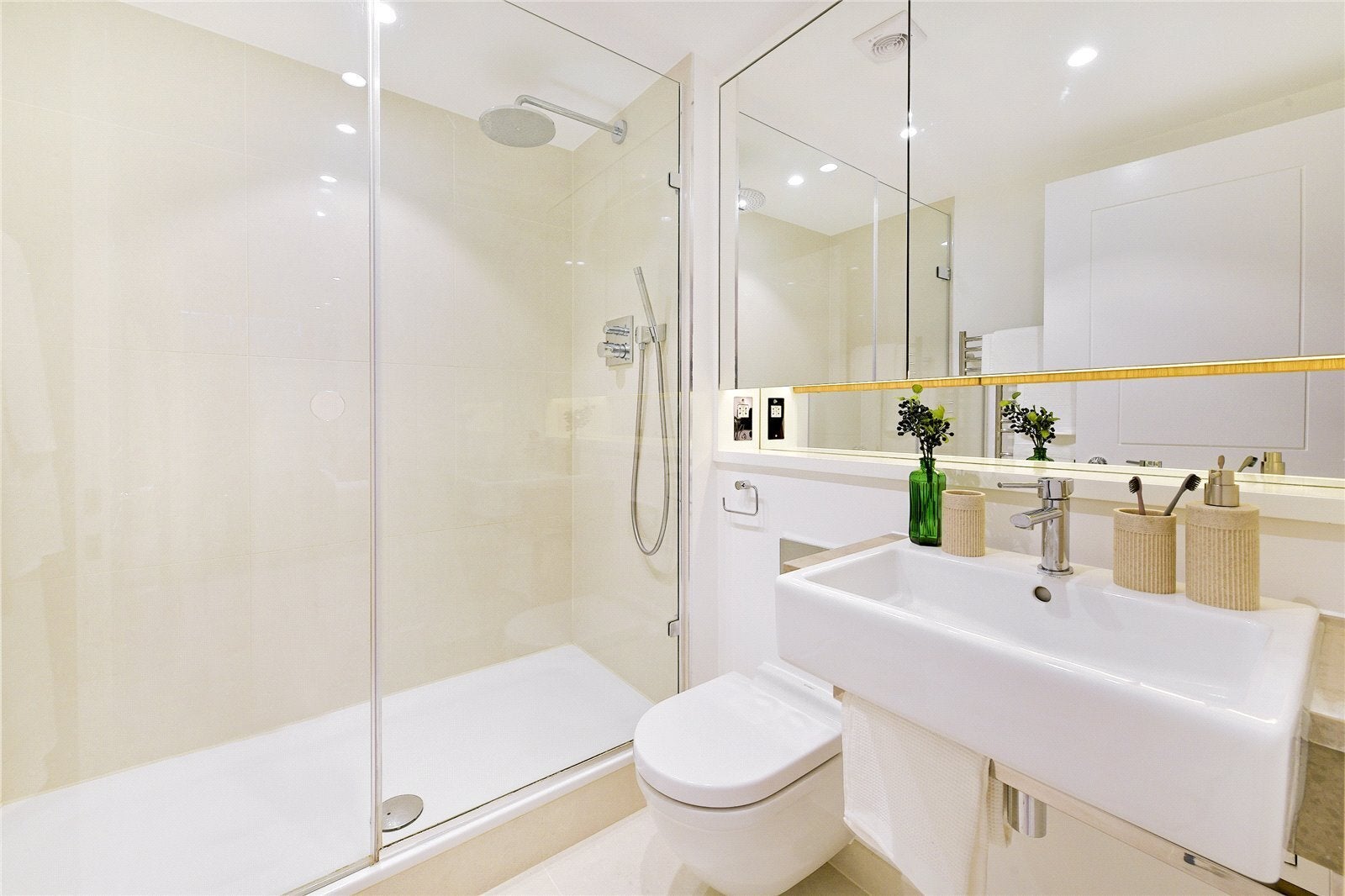 Flat Cadogan Gardens in Greater London