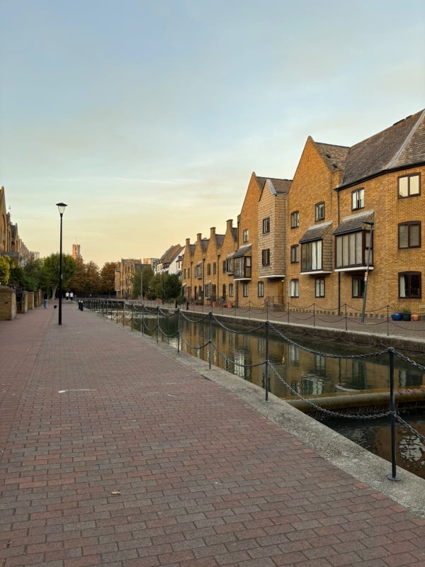 Room Fowey Close in Greater London