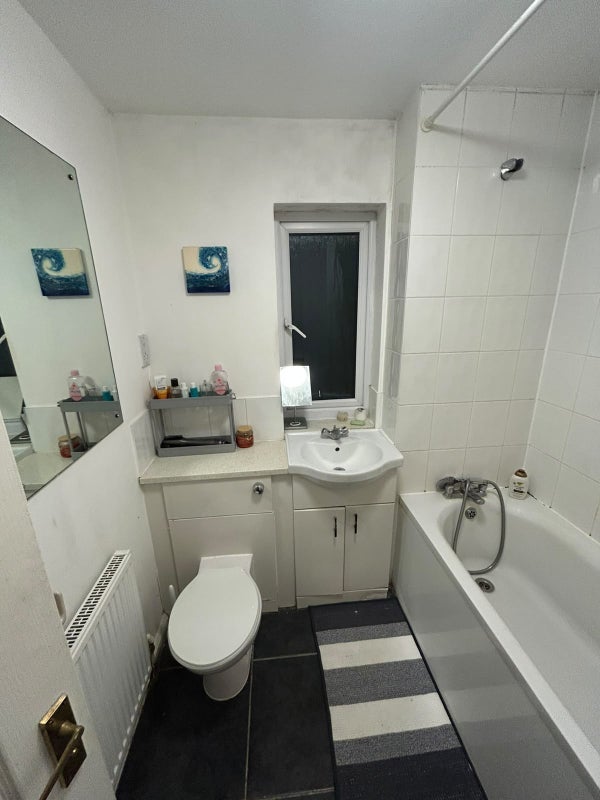 Room Fowey Close in Greater London