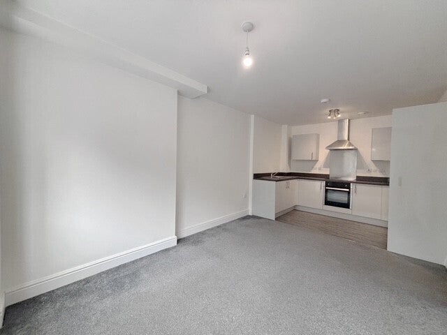 Flat Farnsby Street in Swindon