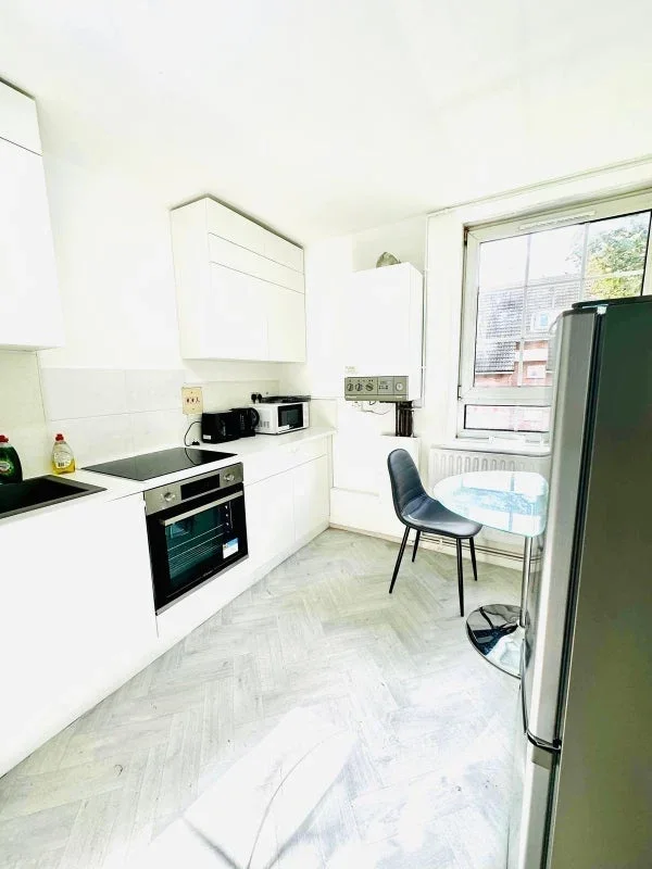 Room Boyd Street in Greater London