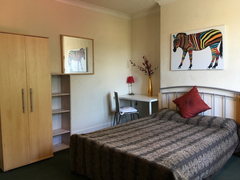 Room Cumberland Road in Charnwood