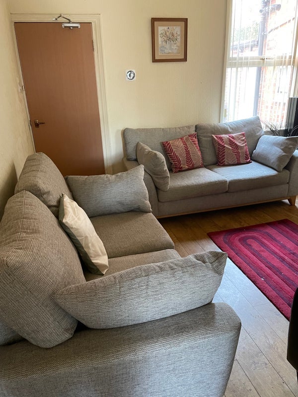 Room Cumberland Road in Charnwood