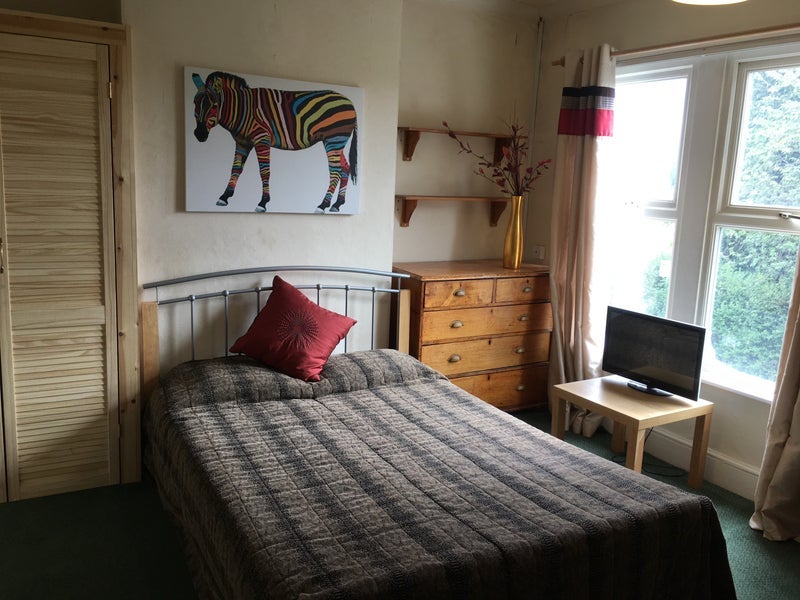 Room Cumberland Road in Charnwood
