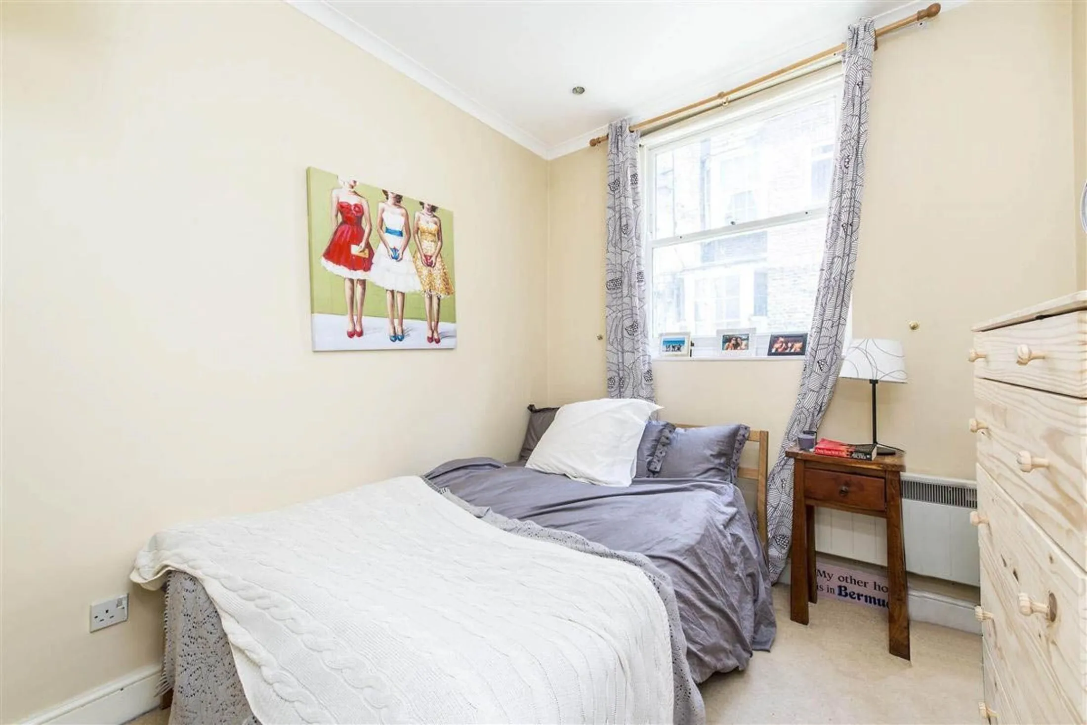 Flat Cambridge Street in City of Westminster