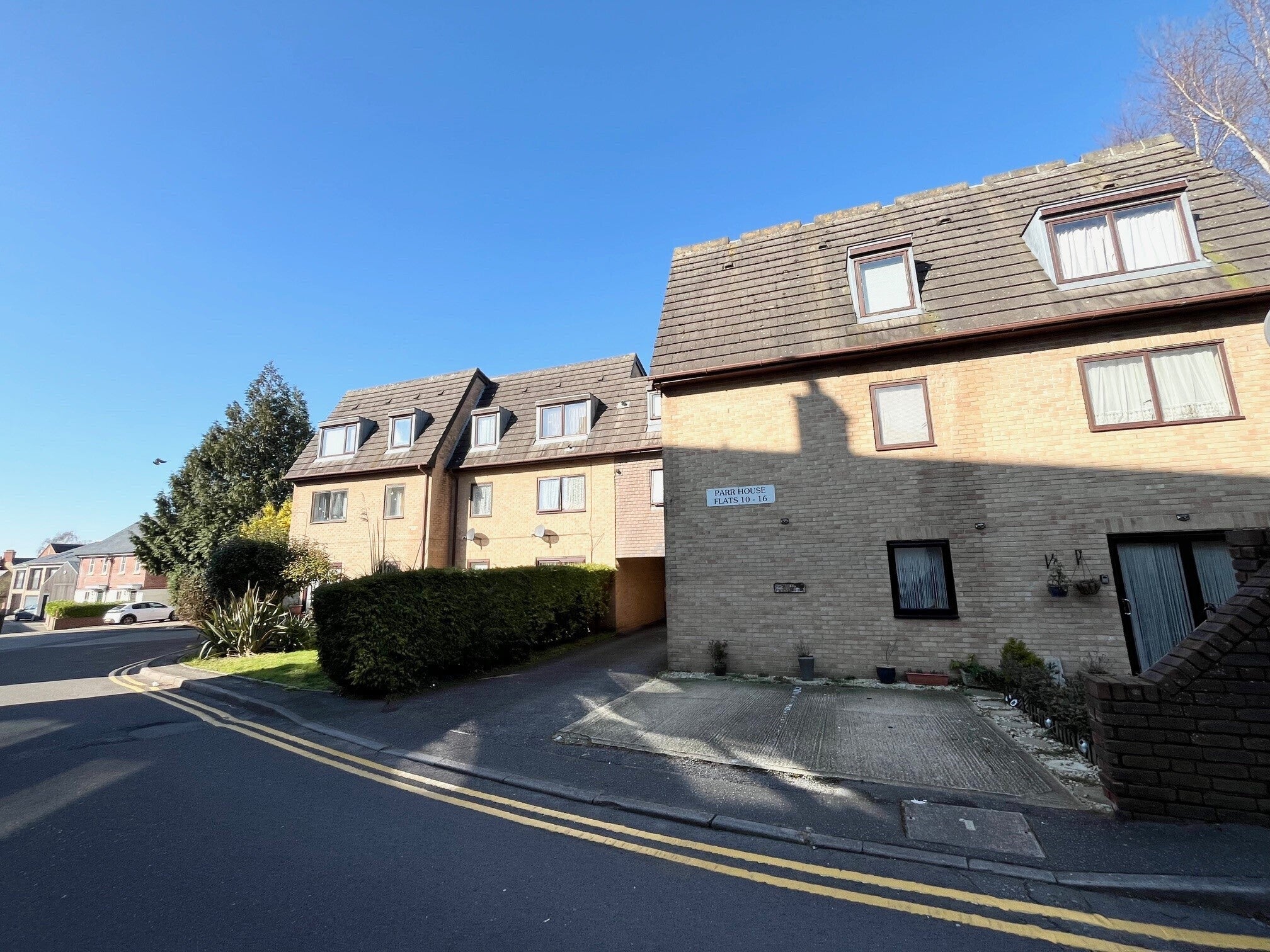 Flat Chalice Close in Poole