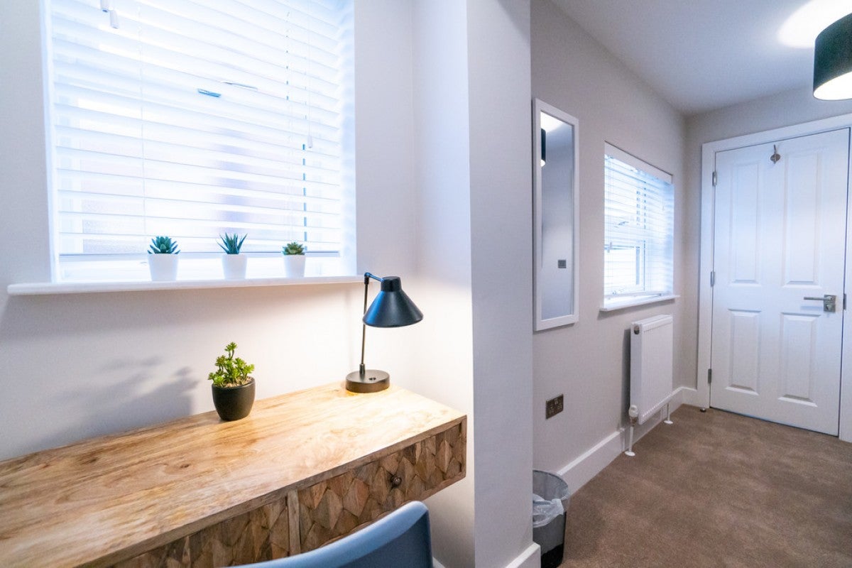 Room Swansea Road in Reading