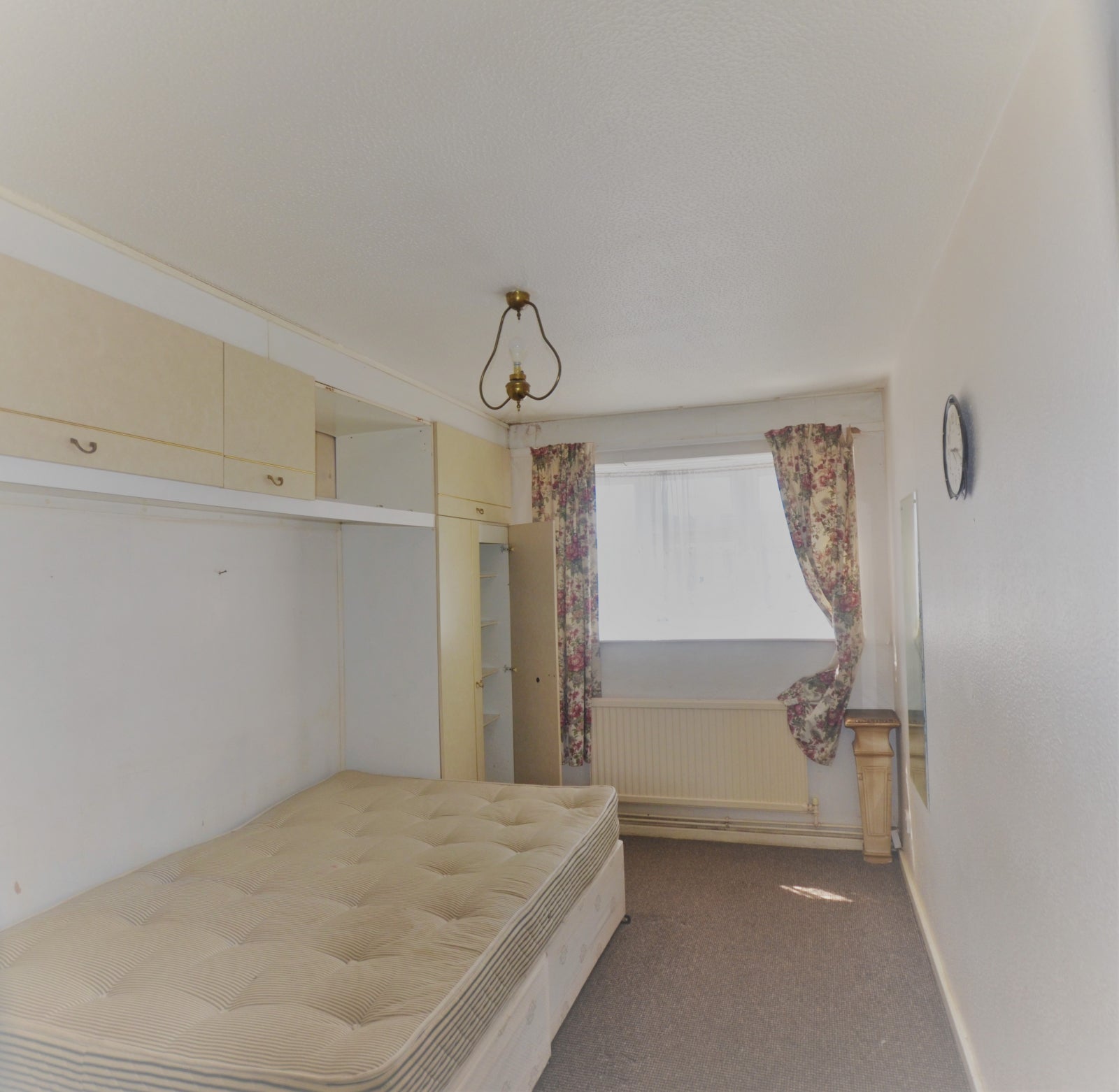 Flat Pershore Close in Greater London
