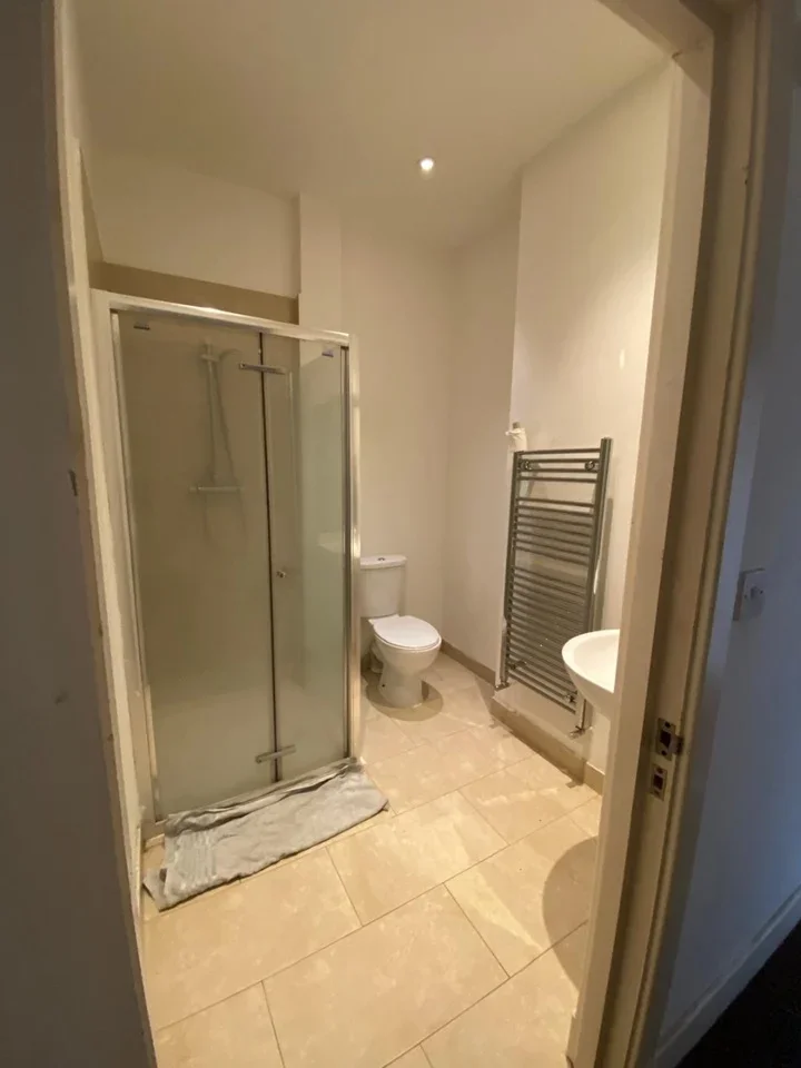 Room Goodhall Street in Greater London