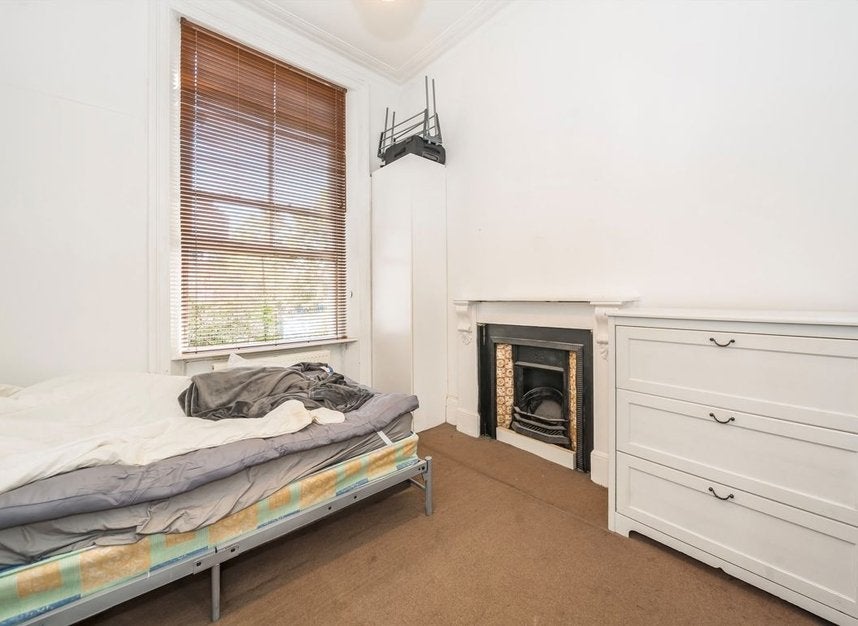 Flat Perham Road in Greater London