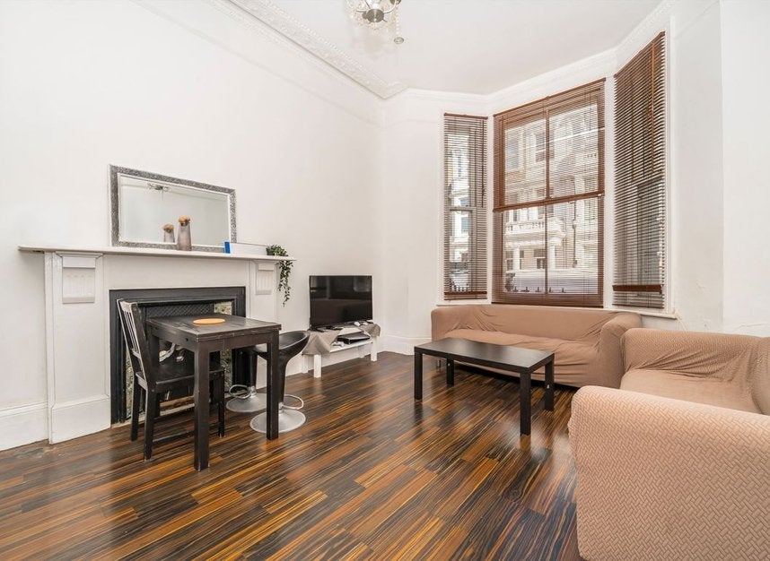 Flat Perham Road in Greater London