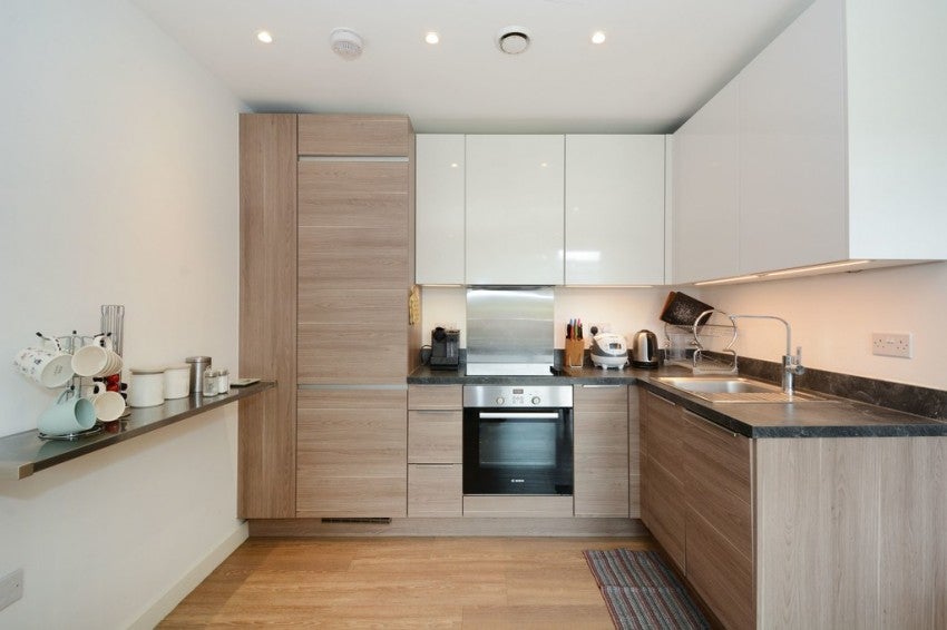 Flat Carteret Way in Greater London