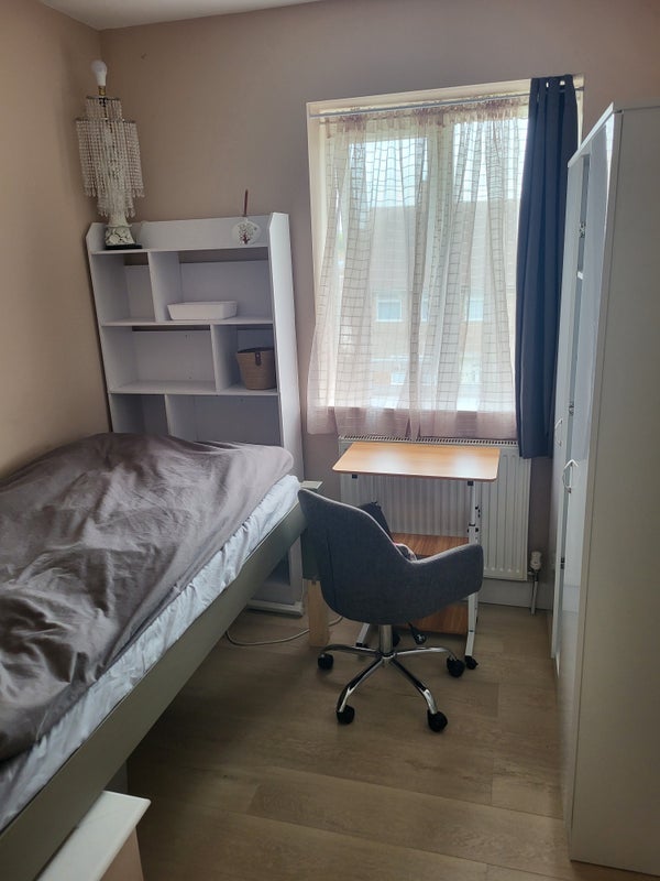 Room Bramcote Road in Birmingham