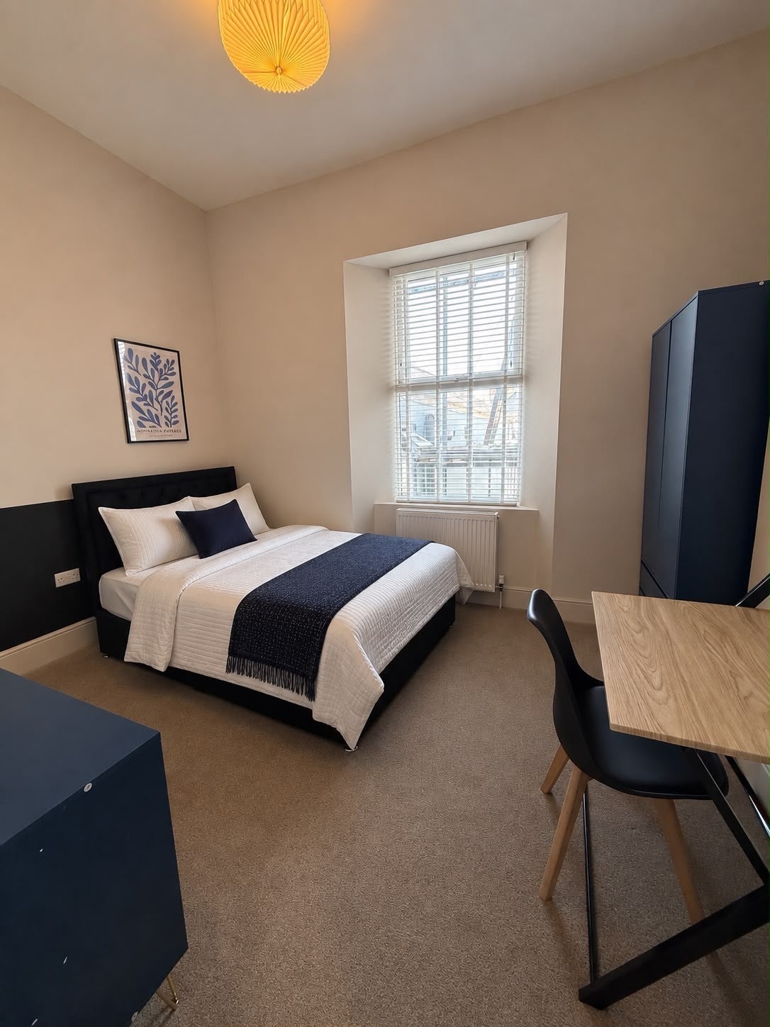 Room North Hill in Plymouth