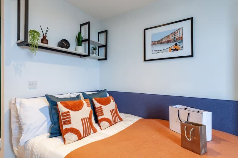 Room Hunter Street in Liverpool