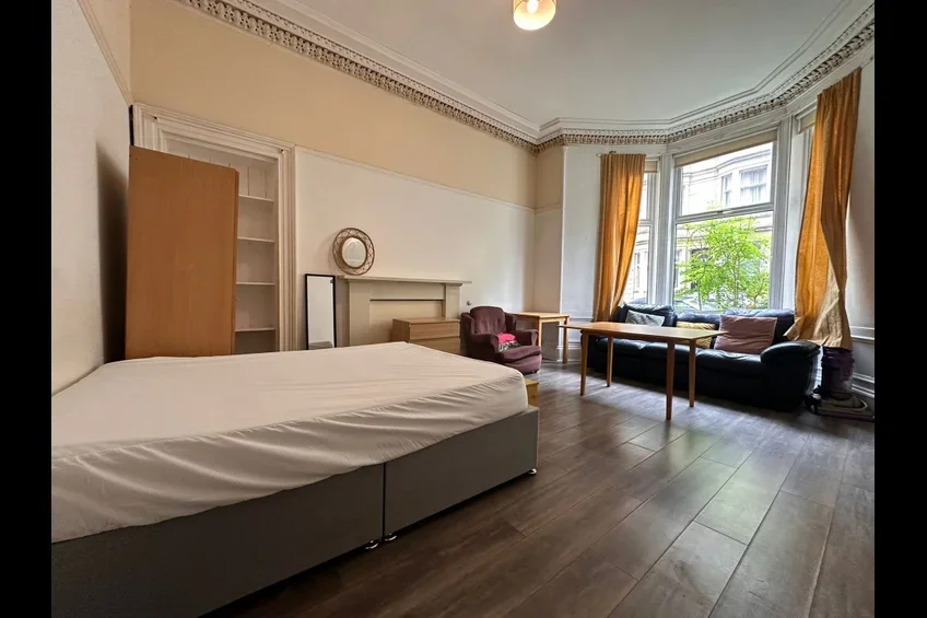 Room Craigmaddie Terrace Lane in Glasgow