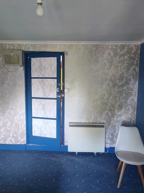 Room Elmhurst Road in Slough