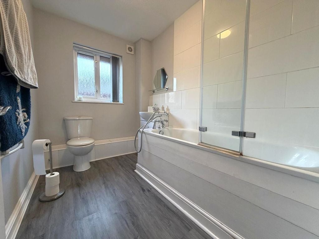 Flat Vowles Close in Hereford