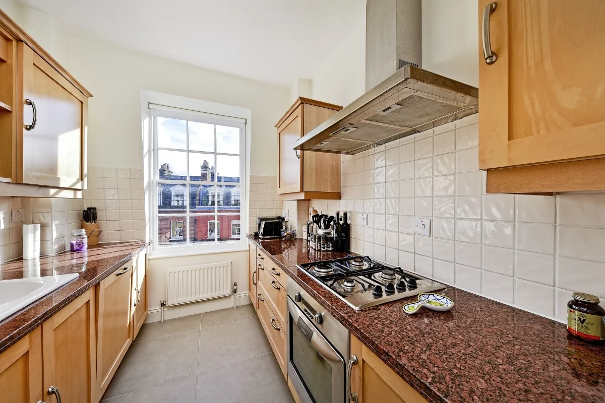 Flat Bloomfield Terrace in City of Westminster