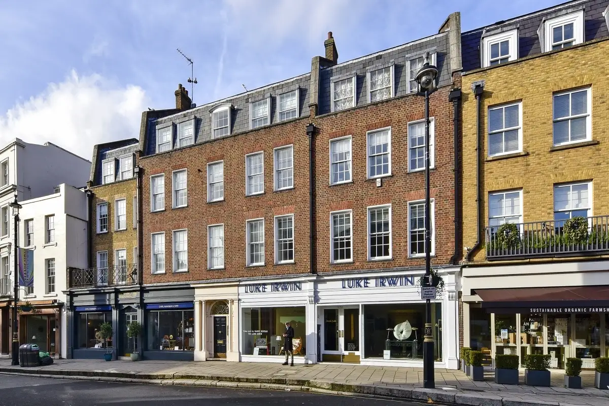 Flat Bloomfield Terrace in City of Westminster