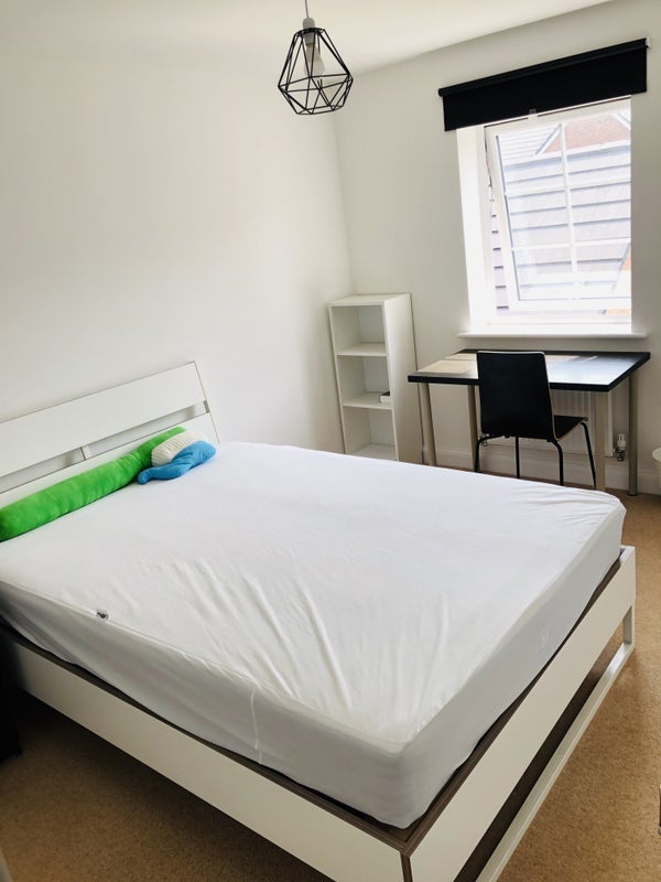 Room Robin Close in Coventry