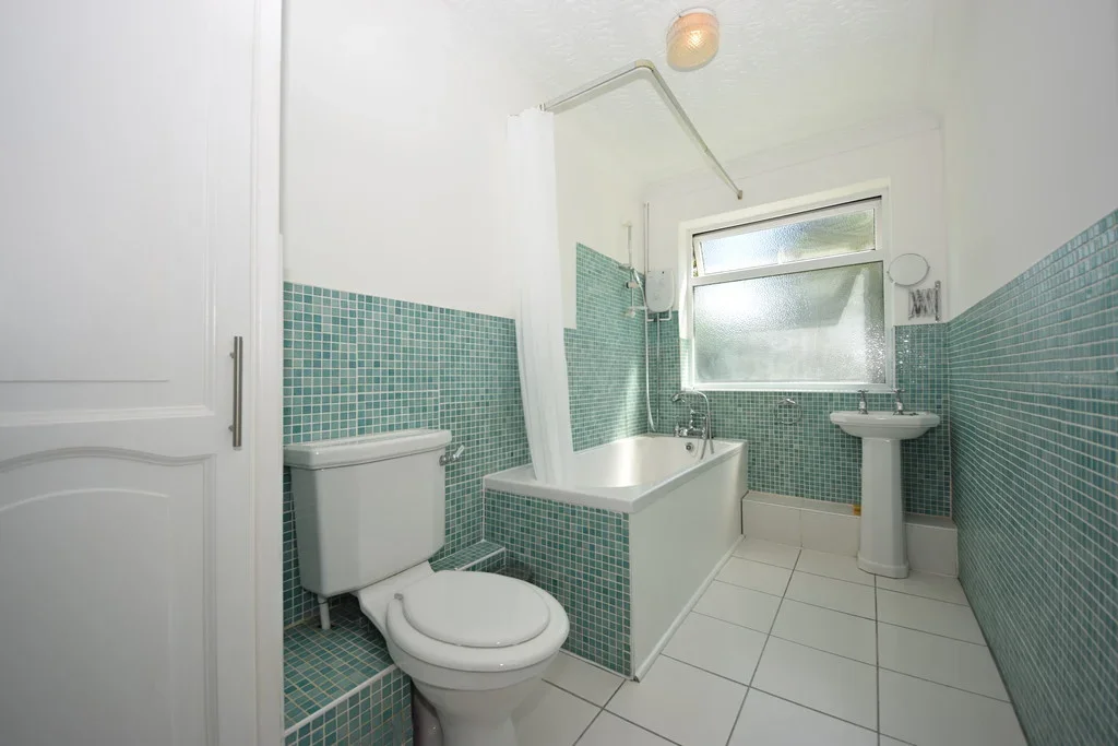 Flat St Peters Close in Greater London