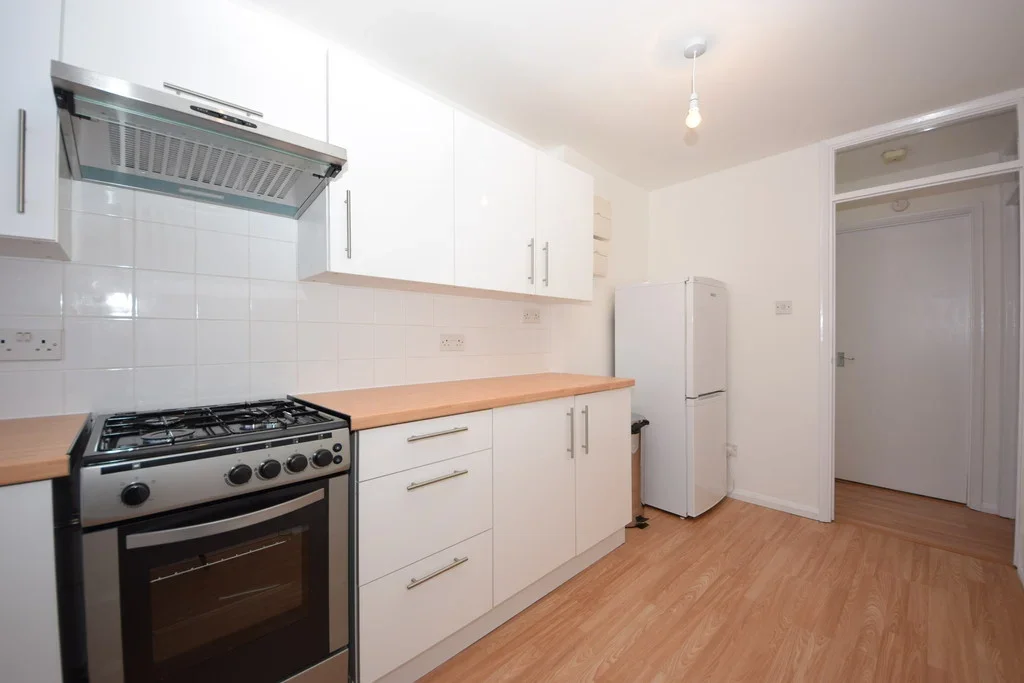 Flat St Peters Close in Greater London